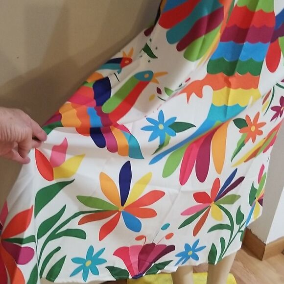 Colorful small new dress  - Picture 5 of 12